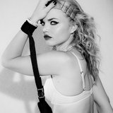 Sex & Mischief Adjustable Furry Handcuffs