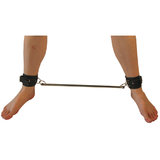 Spreader Bar and Leather Cuffs 18 Inch
