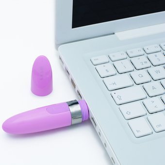 Lelo Mia 2 USB Rechargeable Clitoral Vibrator