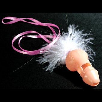 Deluxe Marabou Willy Whistle (new window)