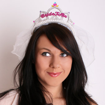 Bride to Be Hen Party Tiara and Veil (new window)