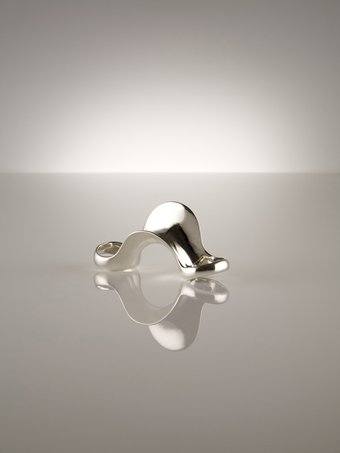 Betony Vernon Men's Petting Ring Sterling Silver Jewellery