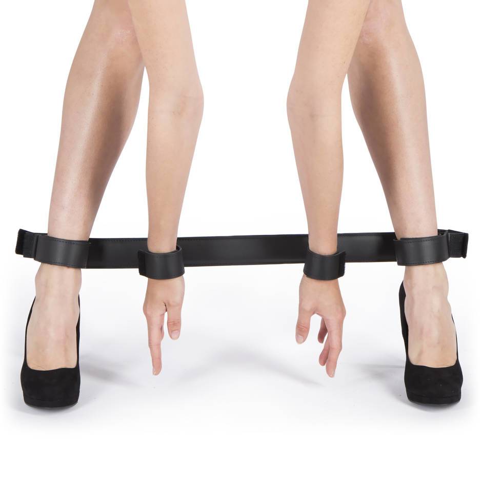 Dominix Deluxe Leather Wrist And Ankle Spreader Bar Lovehoney Au 