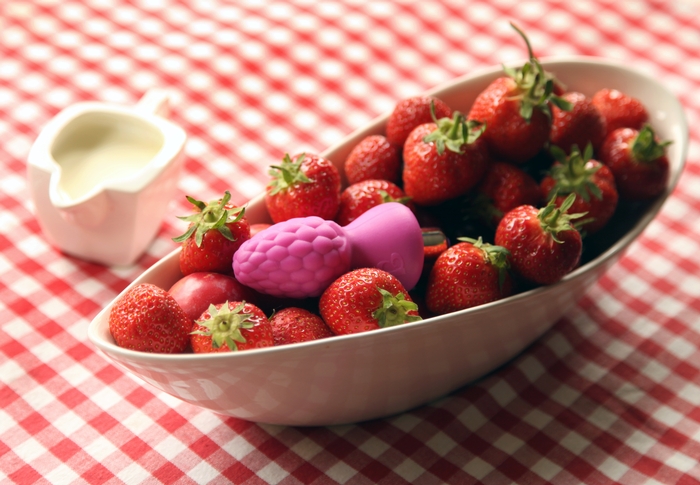Cream with your assberry?